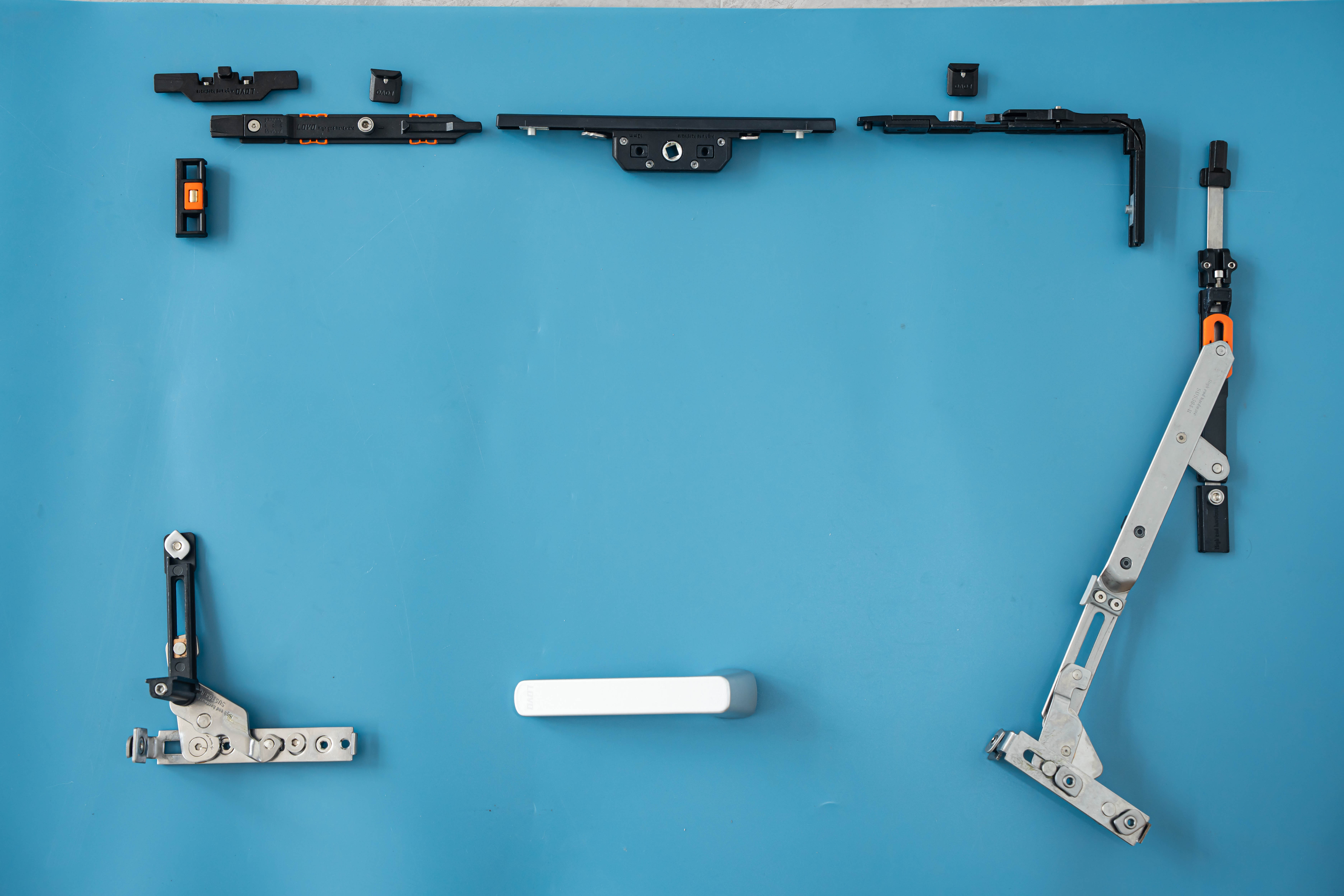 迪帮斯五金目前并没有直接提供其官网的查